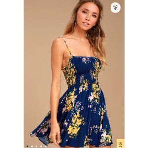 Lulus Fairytale Bliss Blue Floral Skater Dress mini smocked Sz M sundress summer
